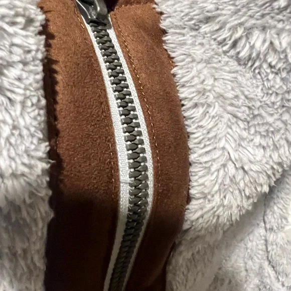 L.L. Bean Gray Fleece Vest with faux suede Accents - Picture 3 of 4